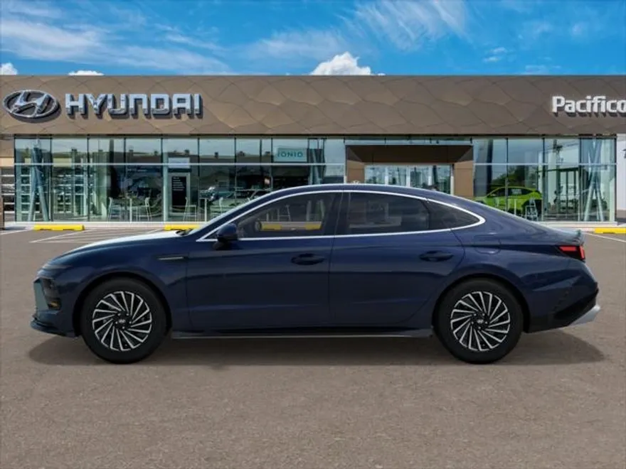 2025 Hyundai Sonata Hybrid SEL photo 1