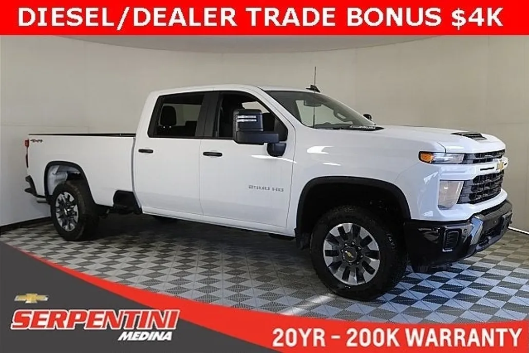 2025 Chevrolet Silverado 2500HD Custom photo 1