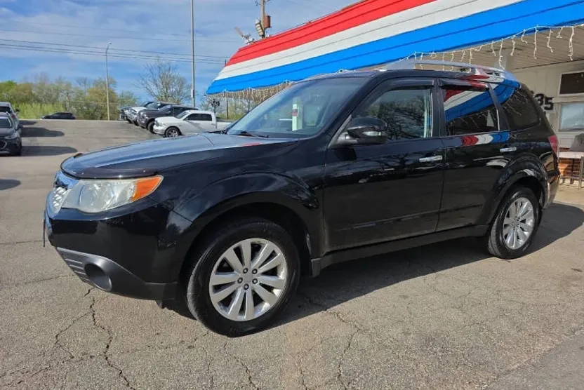 2011 Subaru Forester 2.5X Touring photo 1