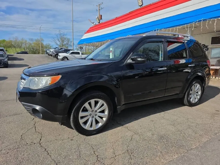 2011 Subaru Forester 2.5X Touring photo 1