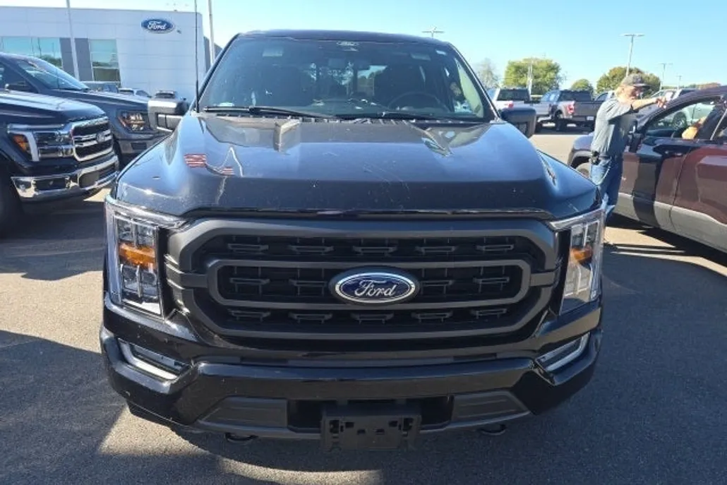 2022 Ford F-150 XLT photo 1