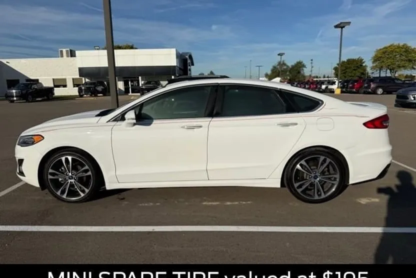 2020 Ford Fusion Titanium photo 1