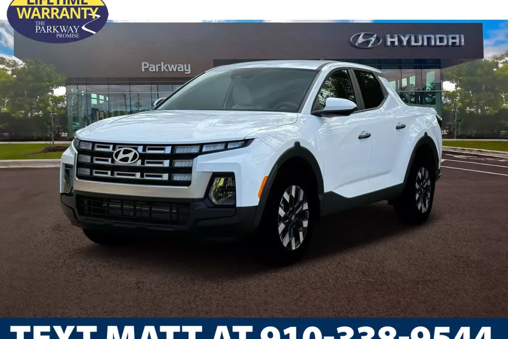 2025 Hyundai Santa Cruz SE photo 1