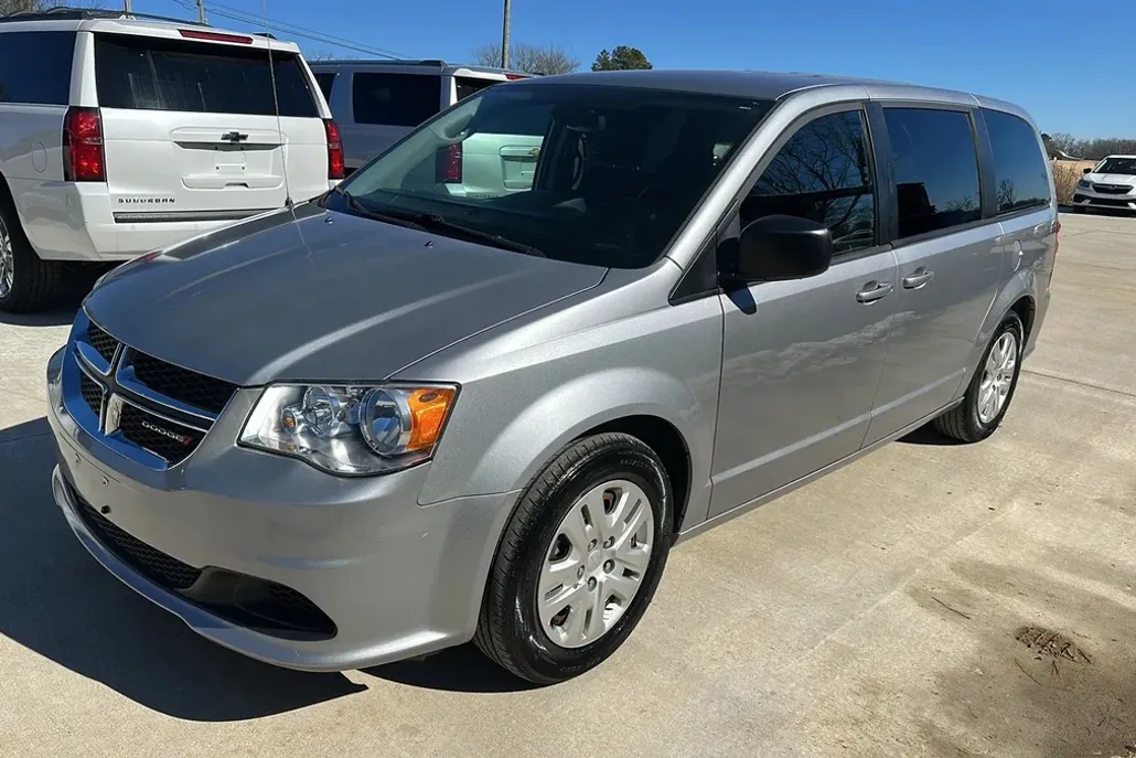 2018 Dodge Grand Caravan SE photo 1
