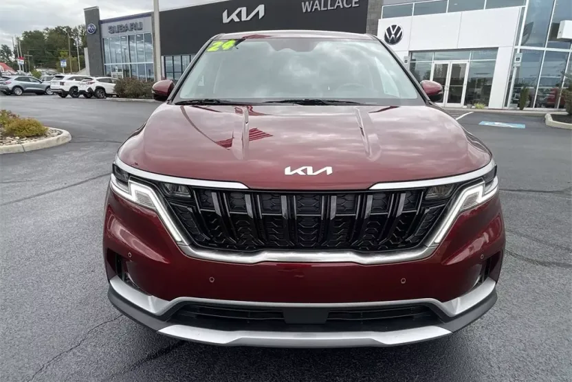 2024 Kia Carnival EX photo 1