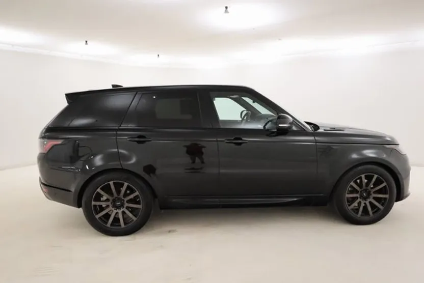 2018 Land Rover Range Rover Sport HSE photo 1