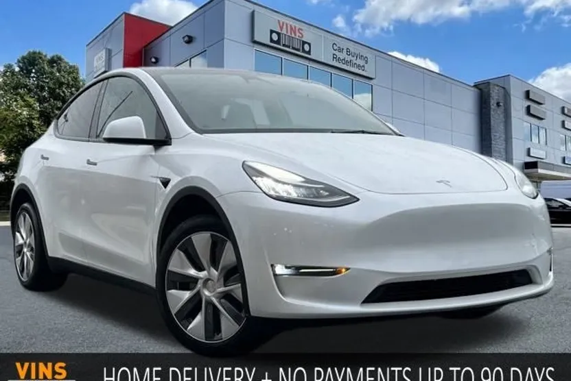 2023 Tesla Model Y Long Range photo 1