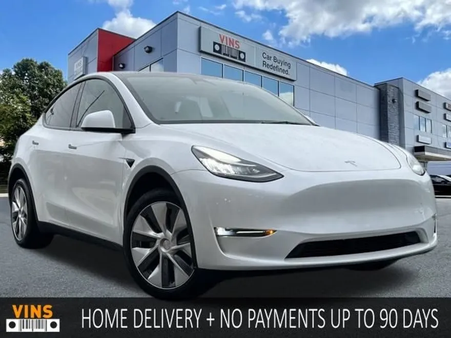 2023 Tesla Model Y Long Range photo 1