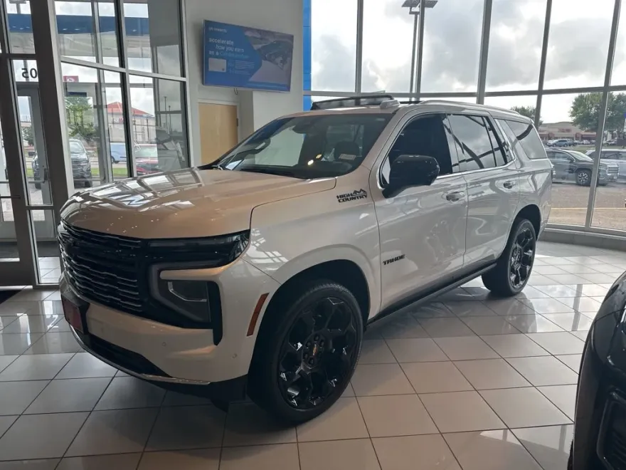 2025 Chevrolet Tahoe High Country photo 1