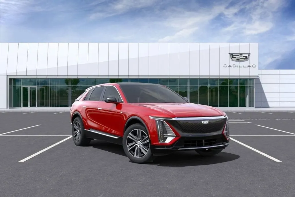 2025 Cadillac Lyriq Luxury photo 1