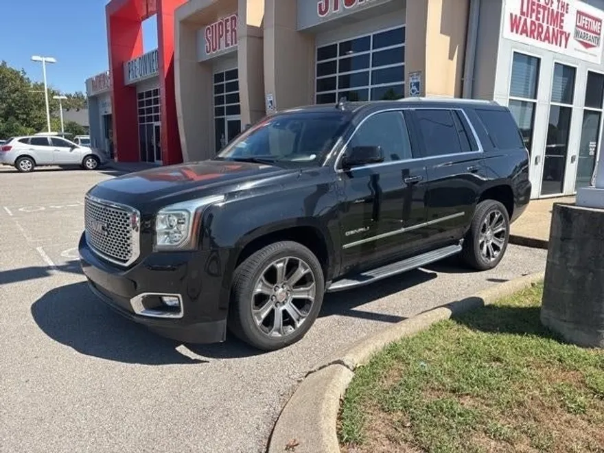 2017 Gmc Yukon Denali photo 1