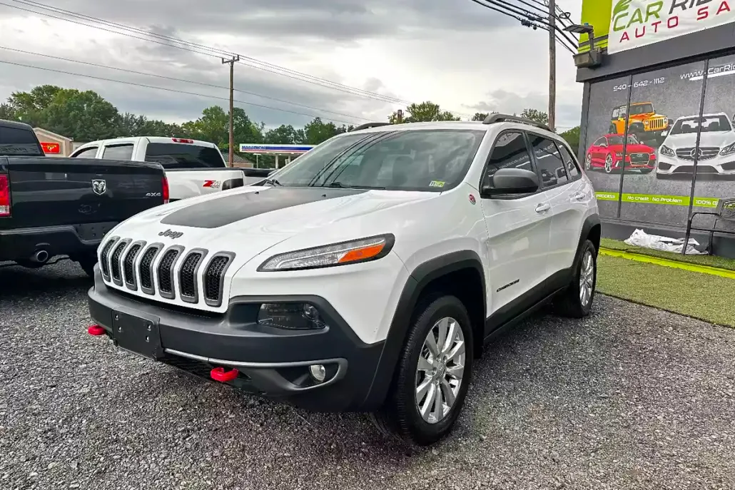 2016 Jeep Cherokee Trailhawk photo 1