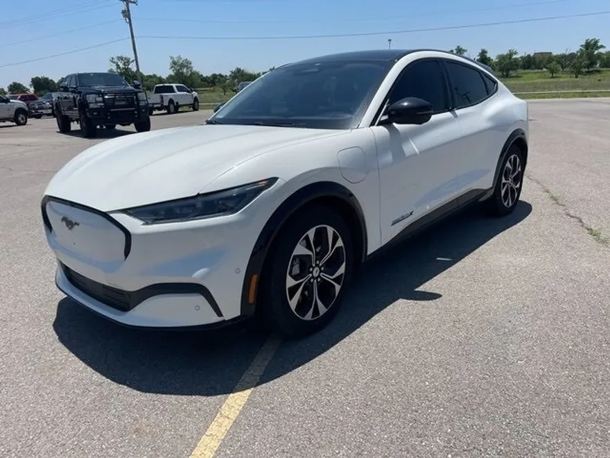 2023 Ford Mustang Mach-E Premium photo 1