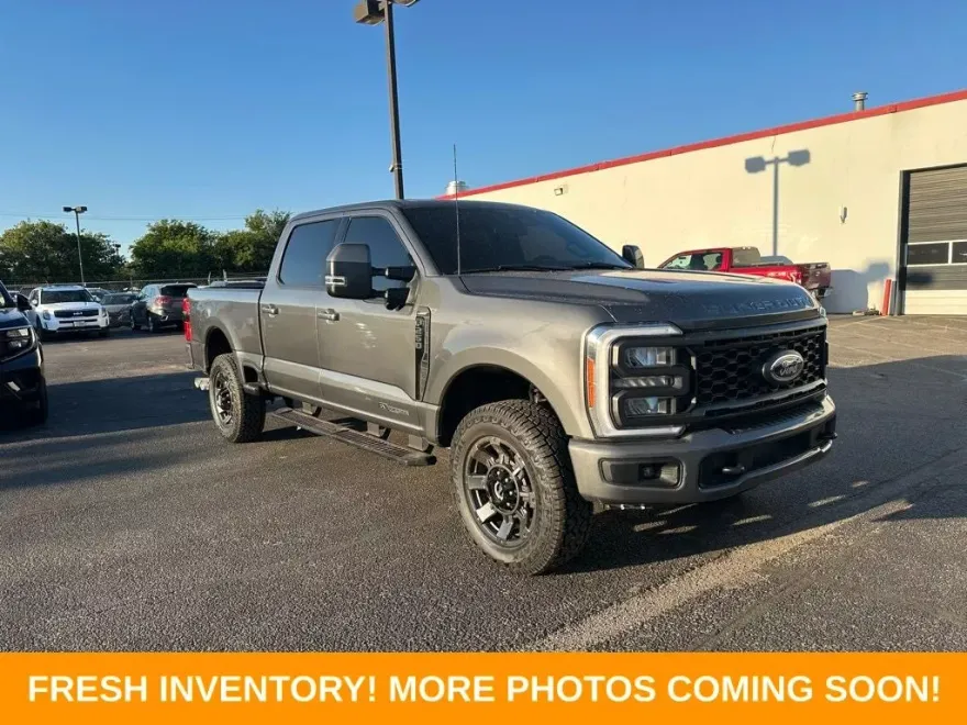 2023 Ford F-250 photo 1