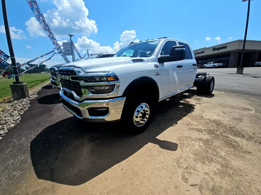 2025 Ram 3500 Tradesman photo 1