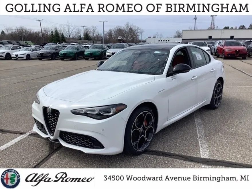 2025 Alfa Romeo Giulia SPRINT photo 1