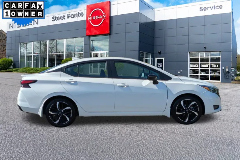 2025 Nissan Versa SR photo 1