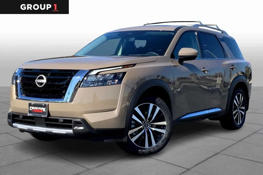 2025 Nissan Pathfinder Platinum photo 1