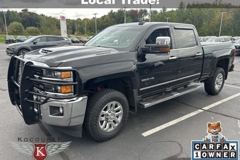 2017 Chevrolet Silverado 3500HD LTZ photo 1