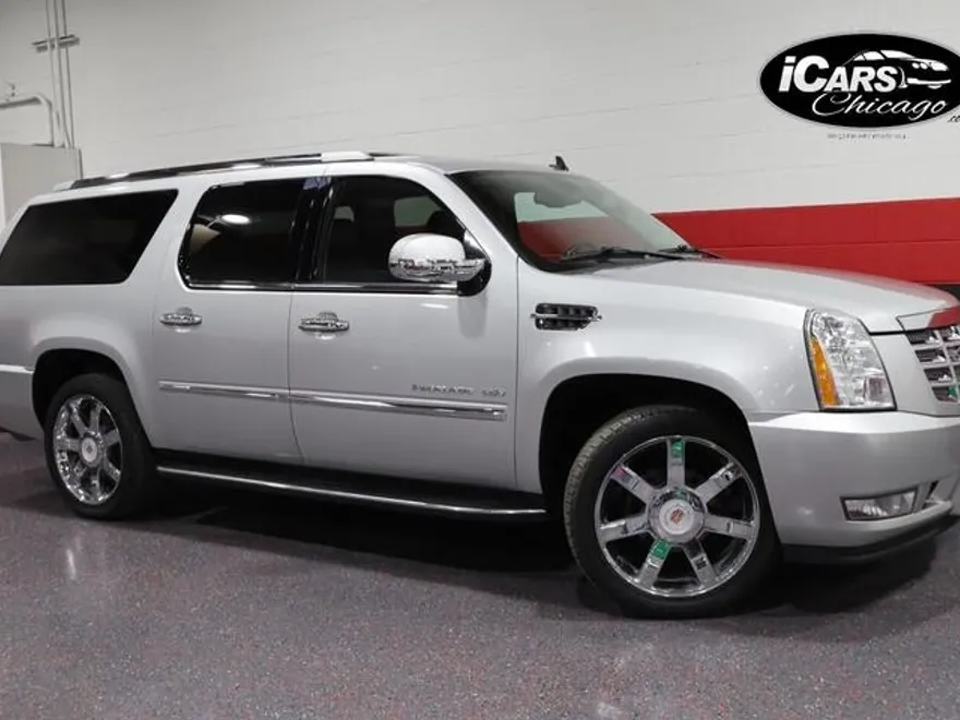2011 Cadillac Escalade ESV Luxury photo 1