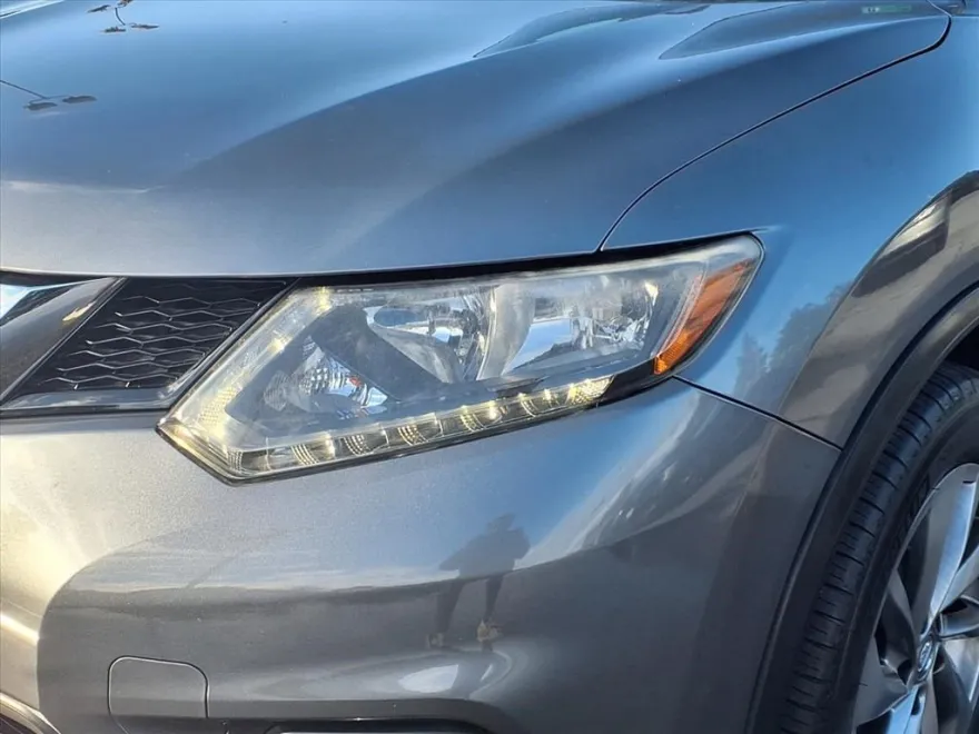 2015 Nissan Rogue SL photo 1