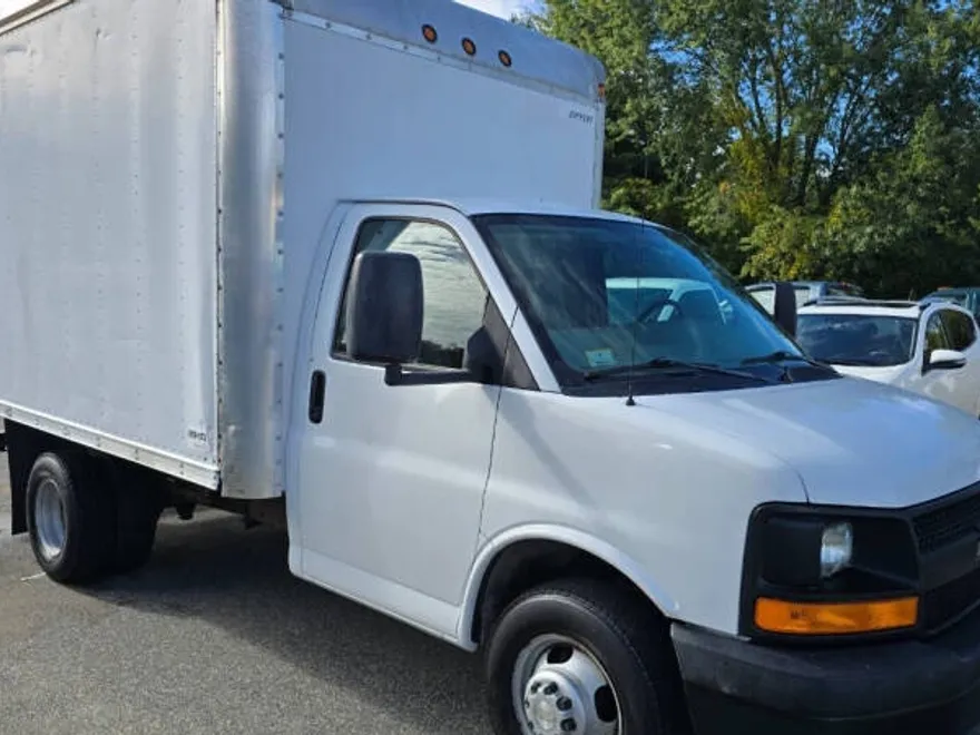 2006 Chevrolet Express 3500 Cutaway photo 1