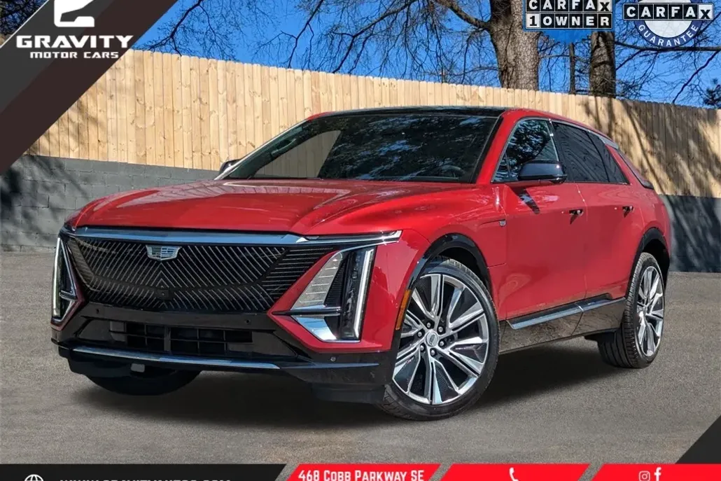2024 Cadillac Lyriq Luxury photo 1