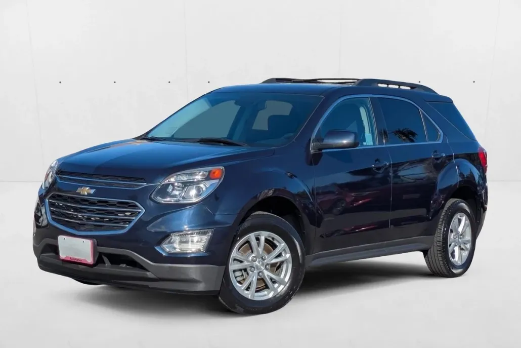 2017 Chevrolet Equinox LT photo 1