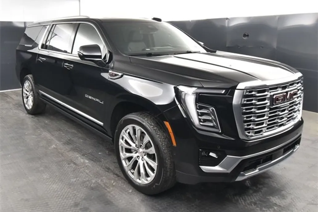 2025 Gmc Yukon XL Denali photo 1