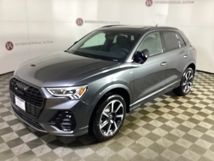 2025 Audi Q3 S line Premium Plus photo 1