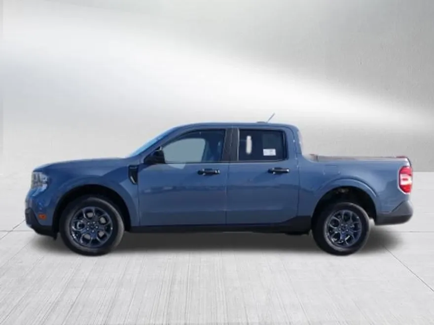 2025 Ford Maverick XLT photo 1