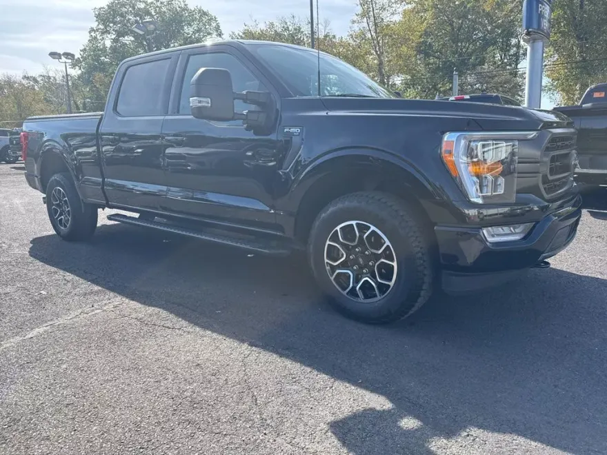 2022 Ford F-150 XLT FX4 photo 1
