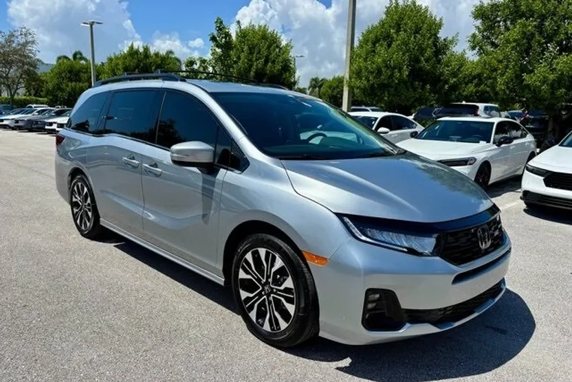 2026 Honda Odyssey Elite photo 1