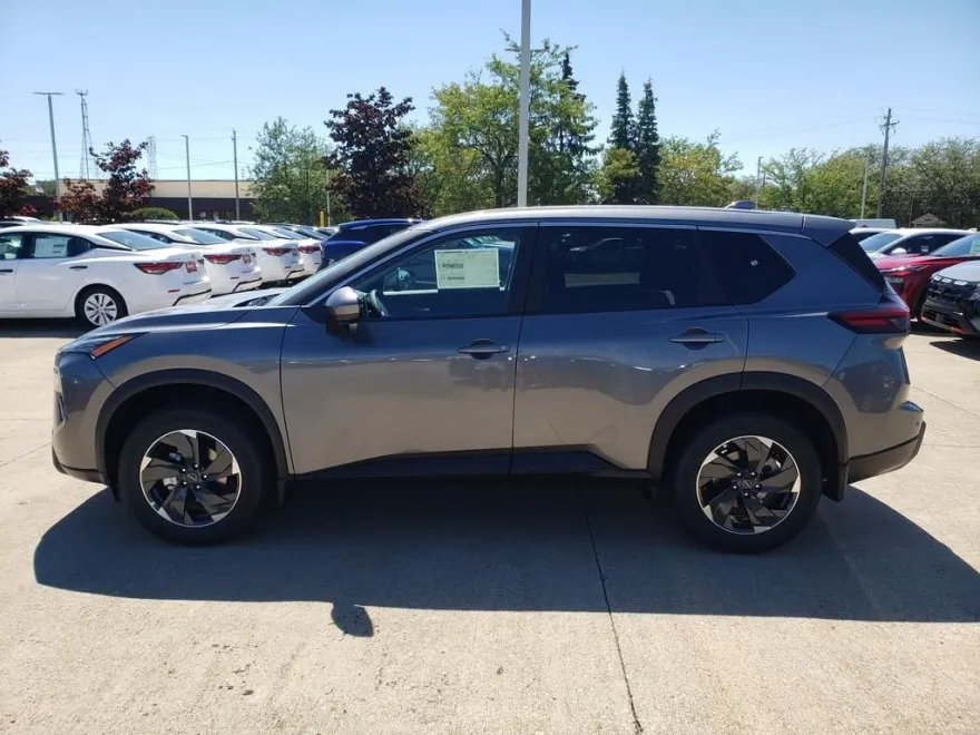 2026 Nissan Rogue SV photo 1
