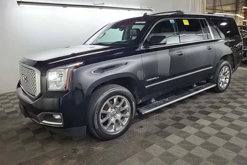 2017 Gmc Yukon XL Denali photo 1