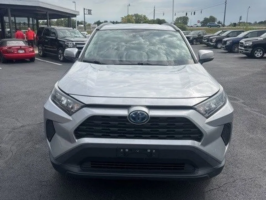 2021 Toyota RAV4 Hybrid LE photo 1