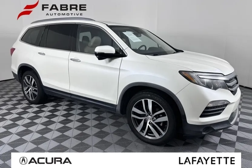 2016 Honda Pilot Touring photo 1
