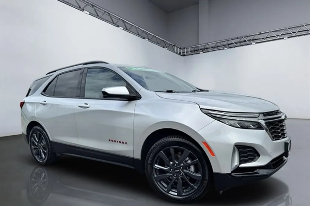 2022 Chevrolet Equinox RS photo 1