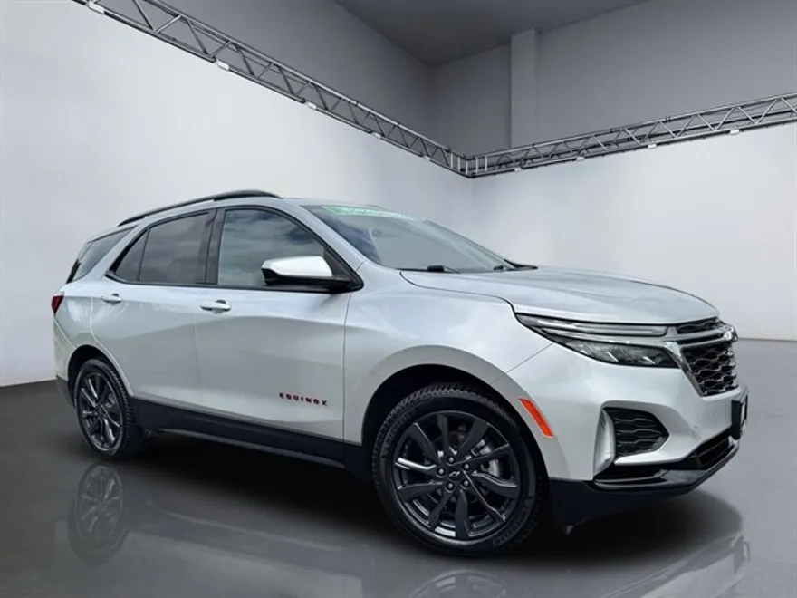 2022 Chevrolet Equinox RS photo 1