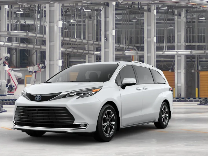 2025 Toyota Sienna Platinum photo 1