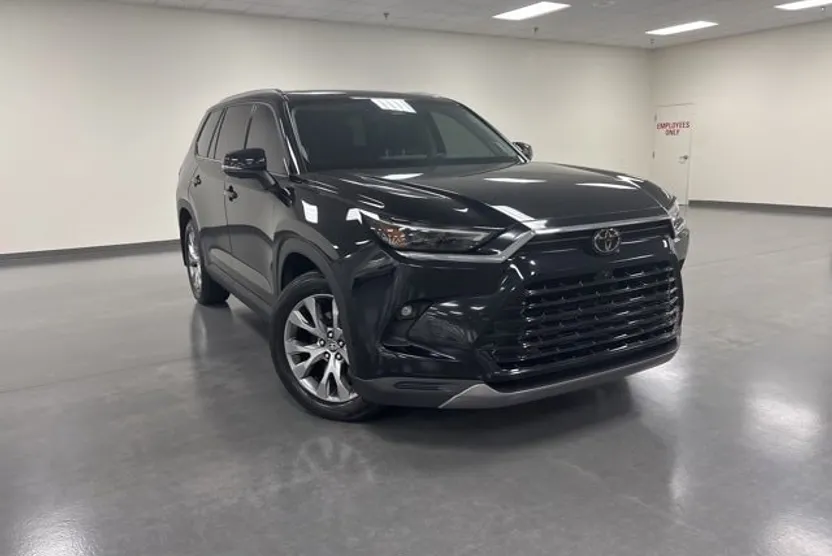 2024 Toyota Highlander Hybrid Limited photo 1