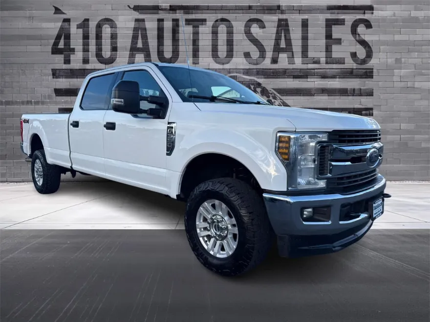 2019 Ford F-350 XLT photo 1