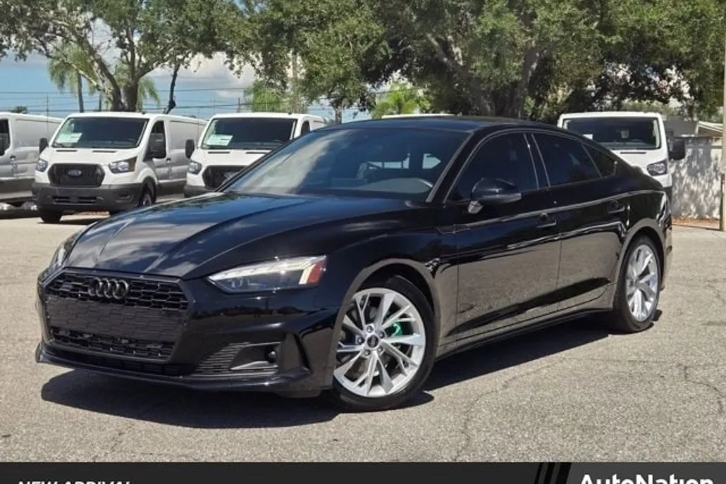 2023 Audi A5 Premium 40 TFSI Quattro photo 1