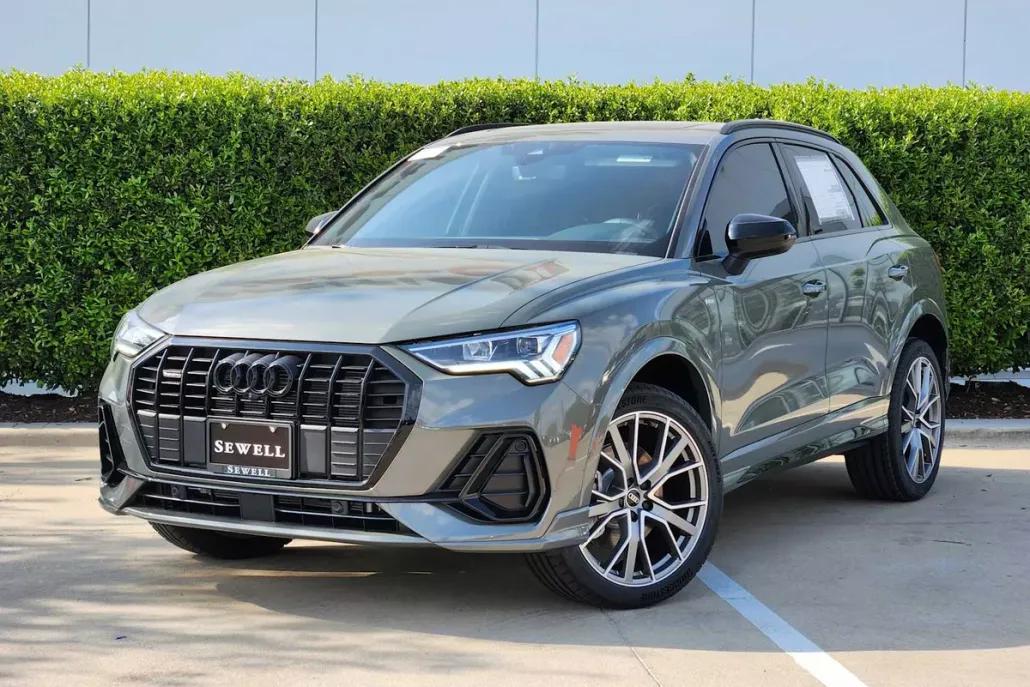 2025 Audi Q3 S line Premium Plus photo 1