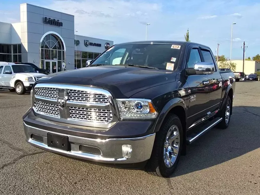 2017 Ram 1500 Laramie photo 1