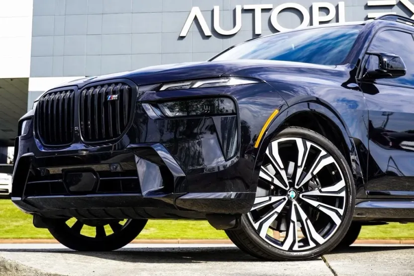 2023 Bmw X7 M60i photo 1