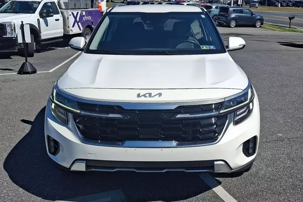 2024 Kia Seltos SX photo 1