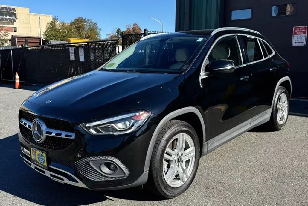 2021 Mercedes Benz GLA 250 4MATIC photo 1