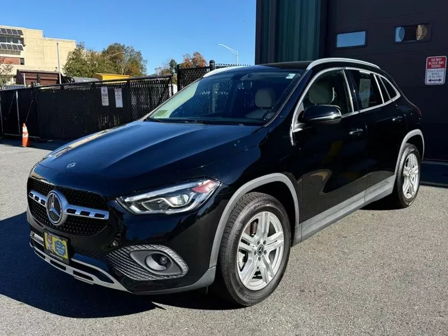 2021 Mercedes Benz GLA 250 4MATIC photo 1