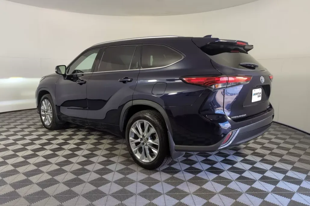 2020 Toyota Highlander Limited photo 1
